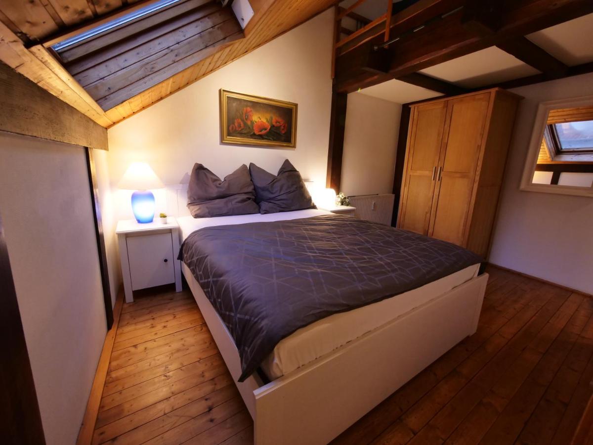 Fachwerkhaus In Ruhiger Altstadt By Rabe - Free Netflix & Eigene Terrasse Karlsruhe Bagian luar foto
