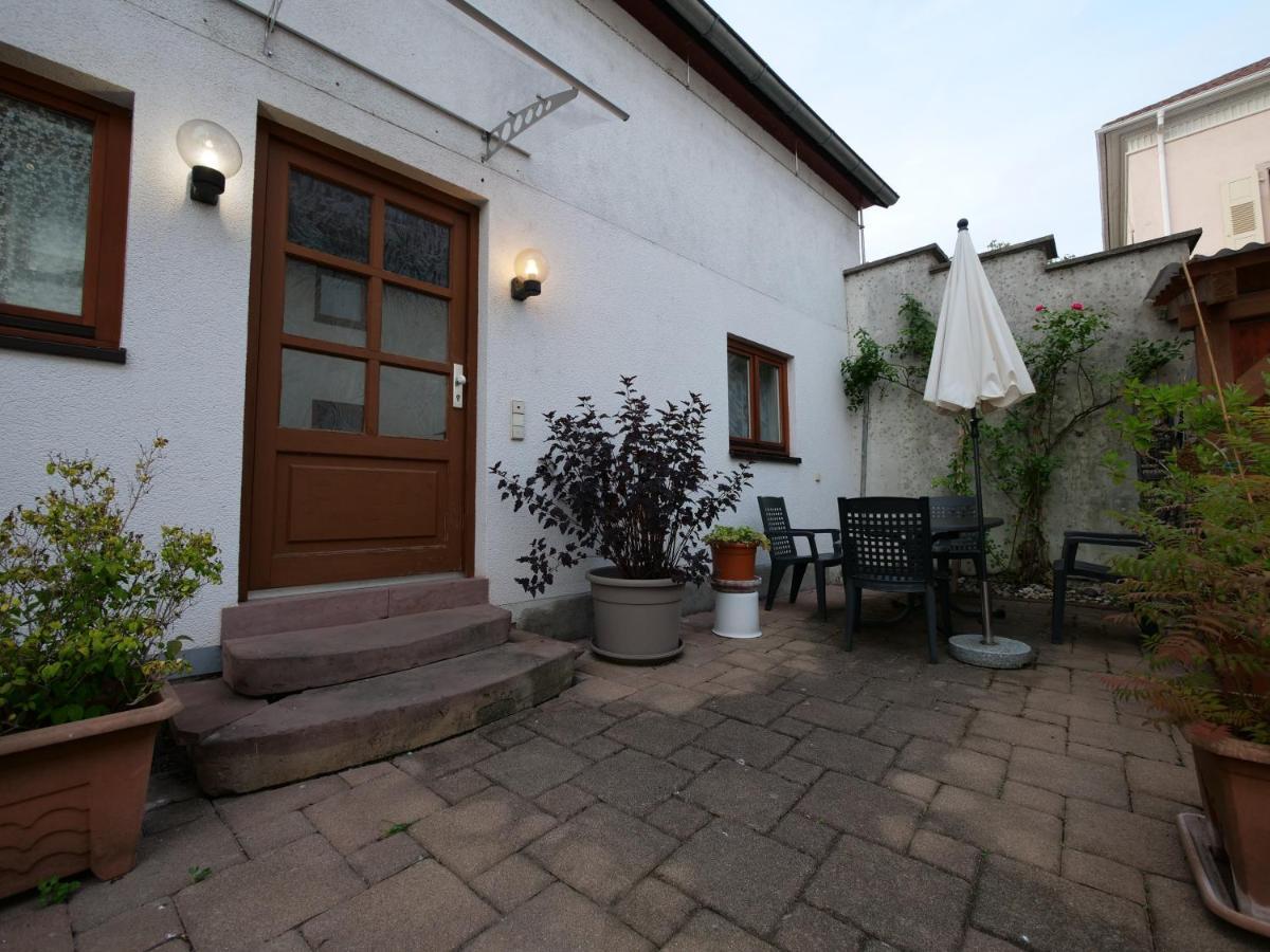 Fachwerkhaus In Ruhiger Altstadt By Rabe - Free Netflix & Eigene Terrasse Karlsruhe Bagian luar foto